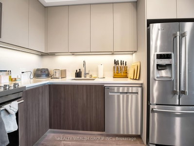195 Hunter Street E • #409 • Peterborough, ON photo 8