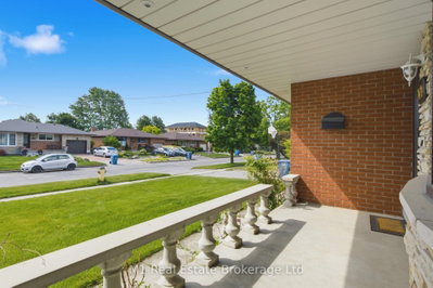 27 Palermo Crescent • Guelph, ON photo 5