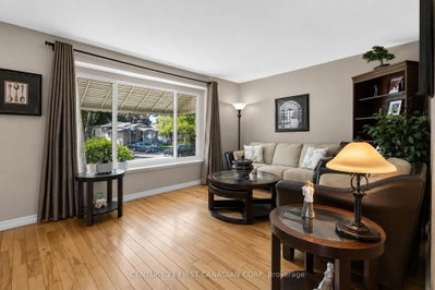 138 Harding Crescent • London South, ON photo 5