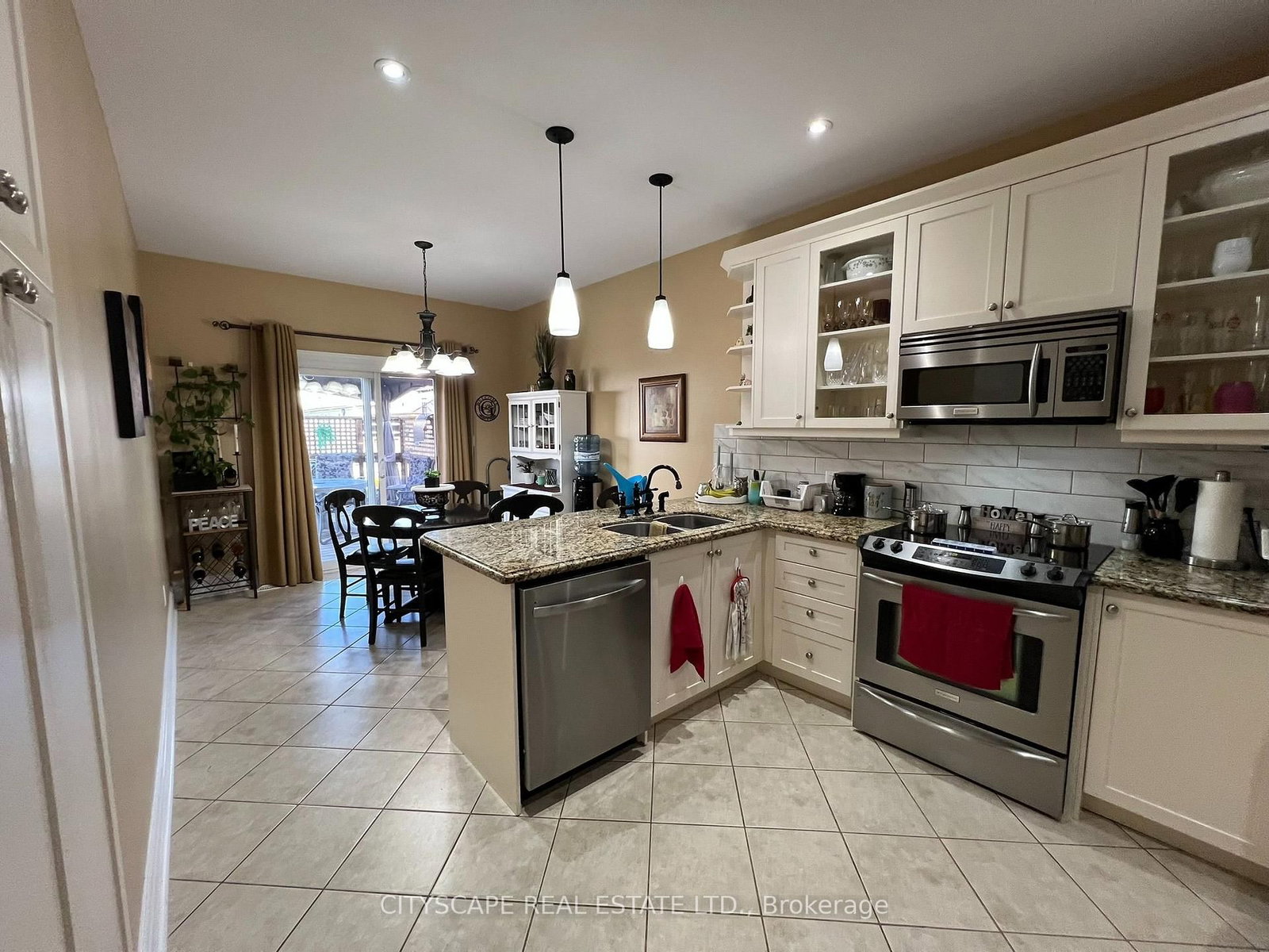 Listing Image 7