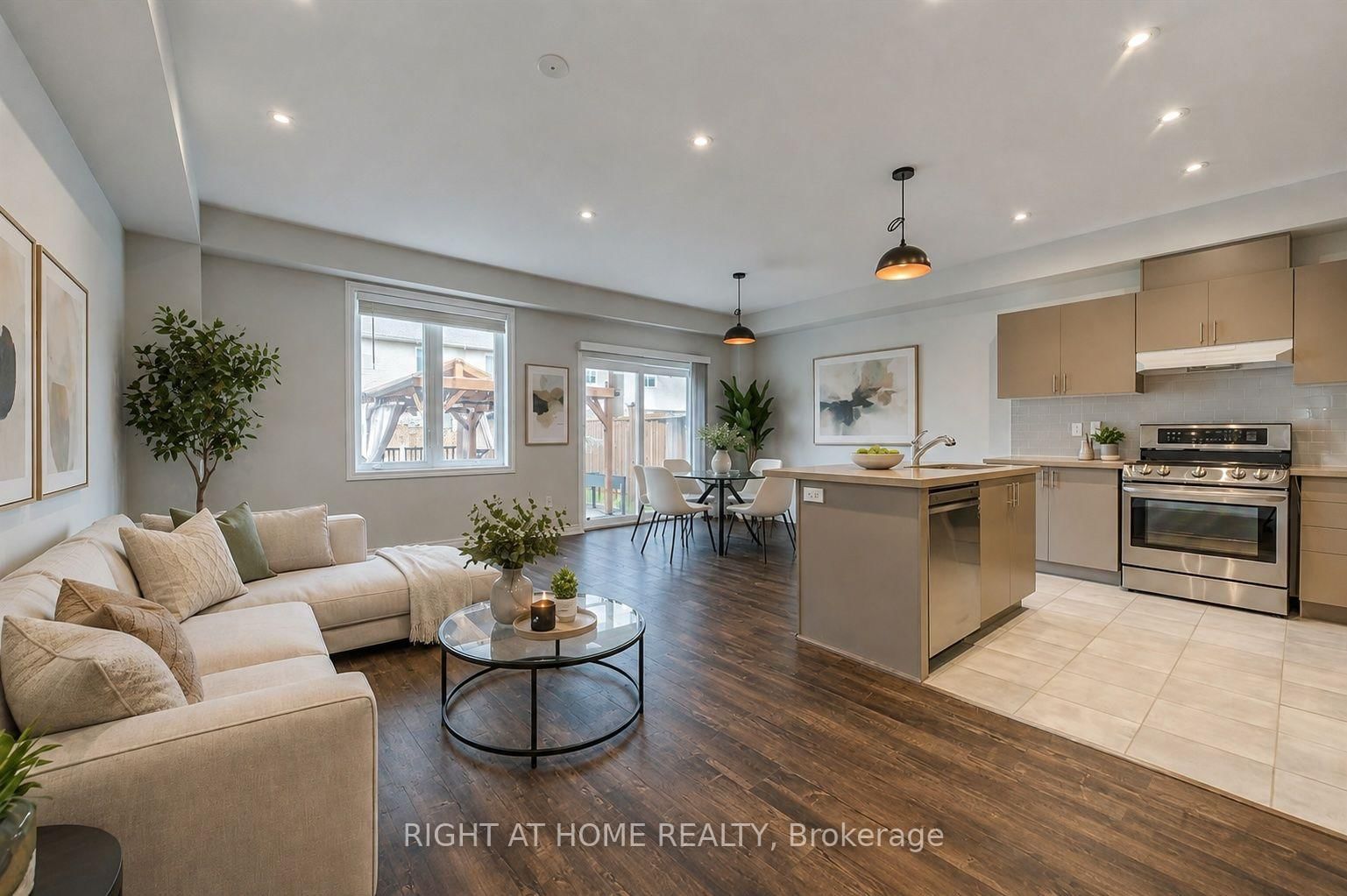 105 Sonoma Lane • Hamilton, ON photo 1
