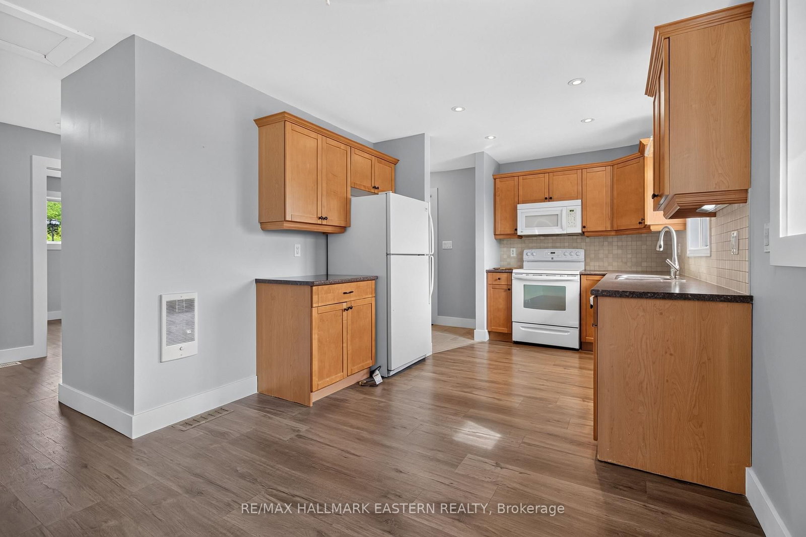 219 North Indian Road • Asphodel-Norwood, ON photo 4
