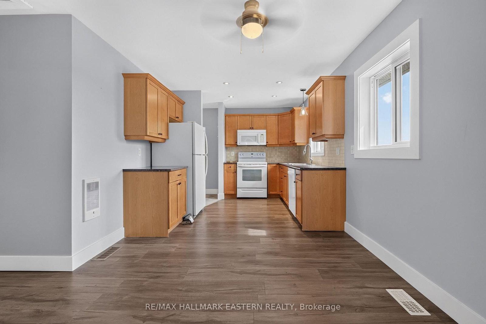 219 North Indian Road • Asphodel-Norwood, ON photo 7