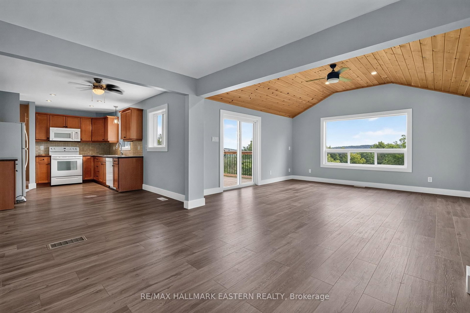 219 North Indian Road • Asphodel-Norwood, ON photo 9