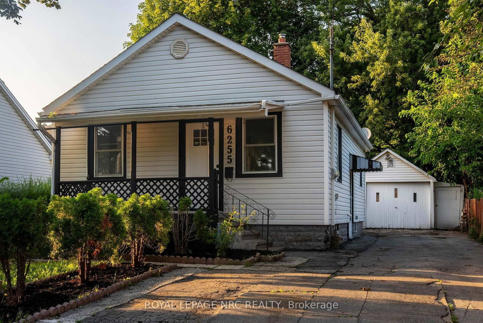 6255 Culp Street • Niagara Falls, ON photo 1