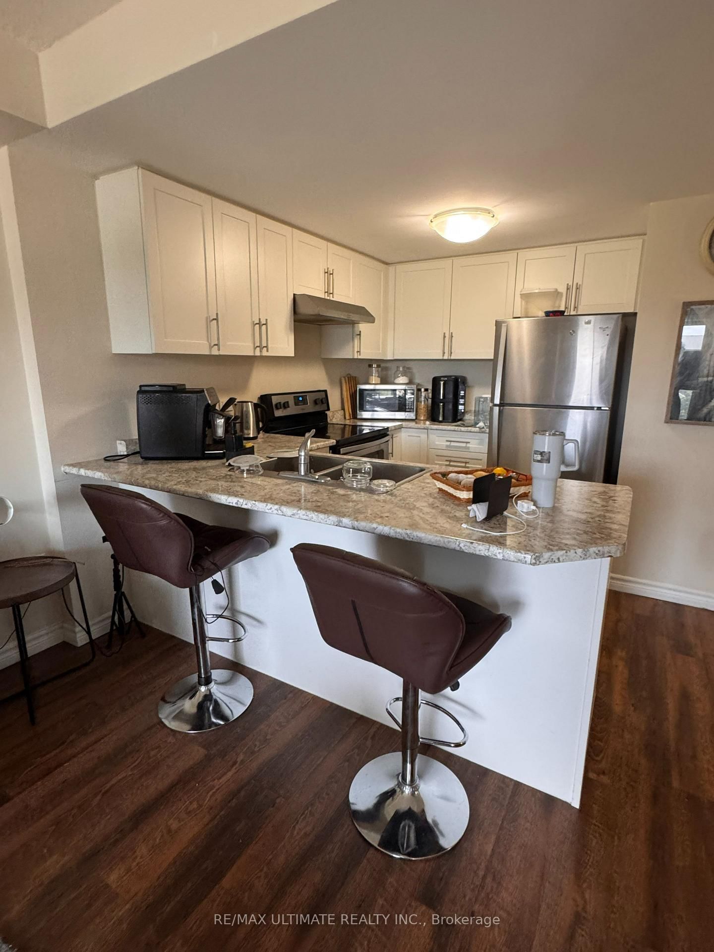 515-7 Kay Cres, Guelph, view 8