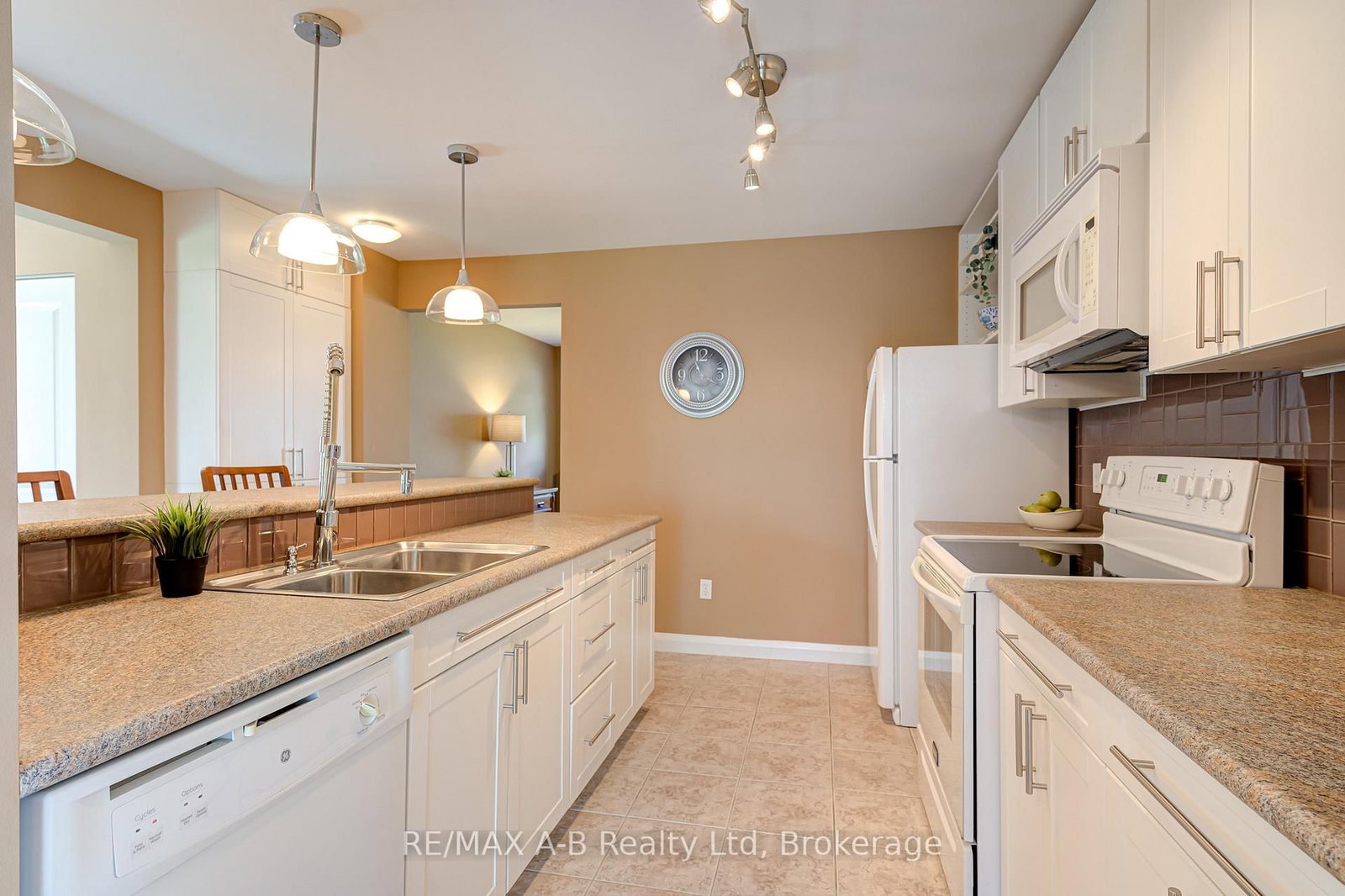 3967 Milton Street • Perth East, ON photo 12