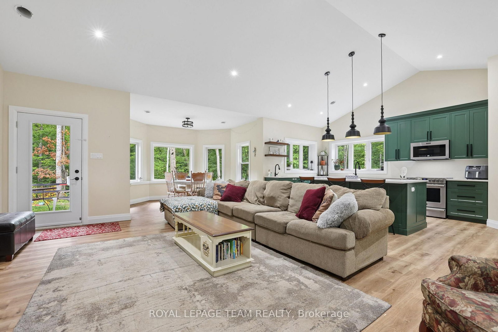 921 Ferguson Lake Road • Calabogie, ON photo 11