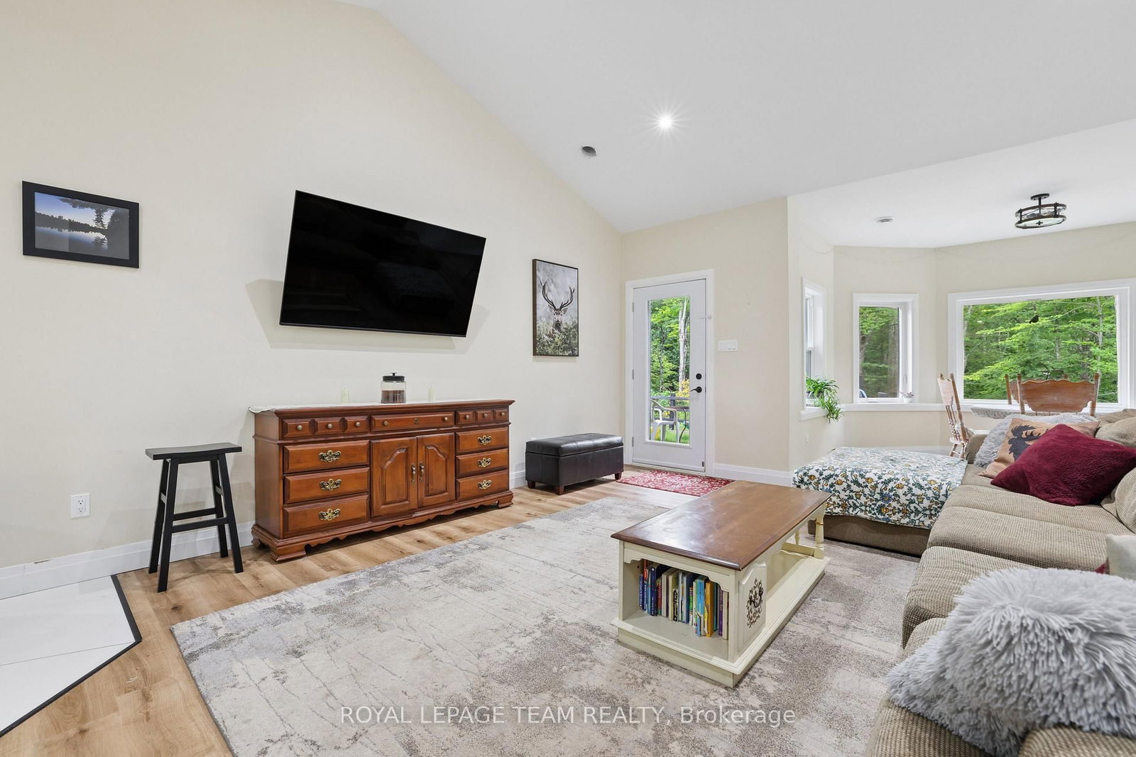 921 Ferguson Lake Road • Calabogie, ON photo 12