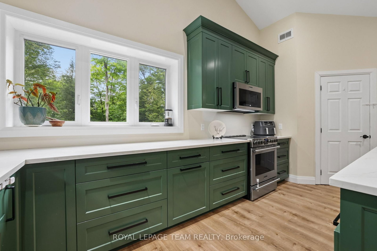 921 Ferguson Lake Road • Calabogie, ON photo 17