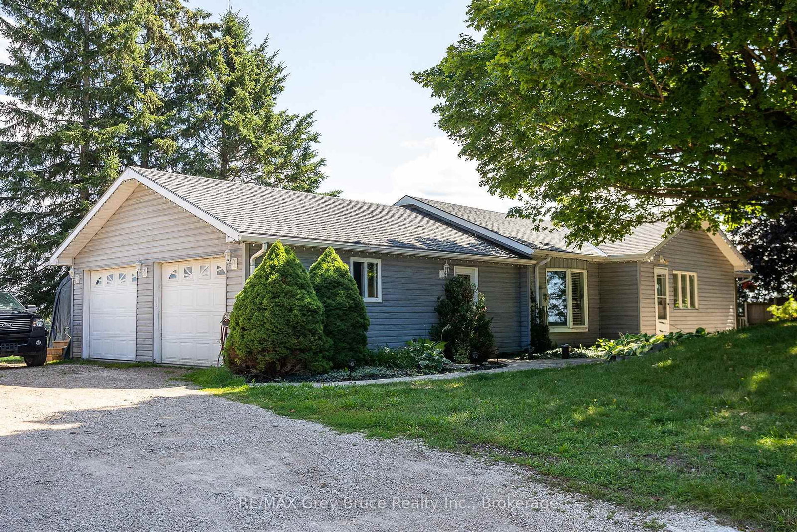 21486 Grey 16 Road • Chatsworth, ON photo 1