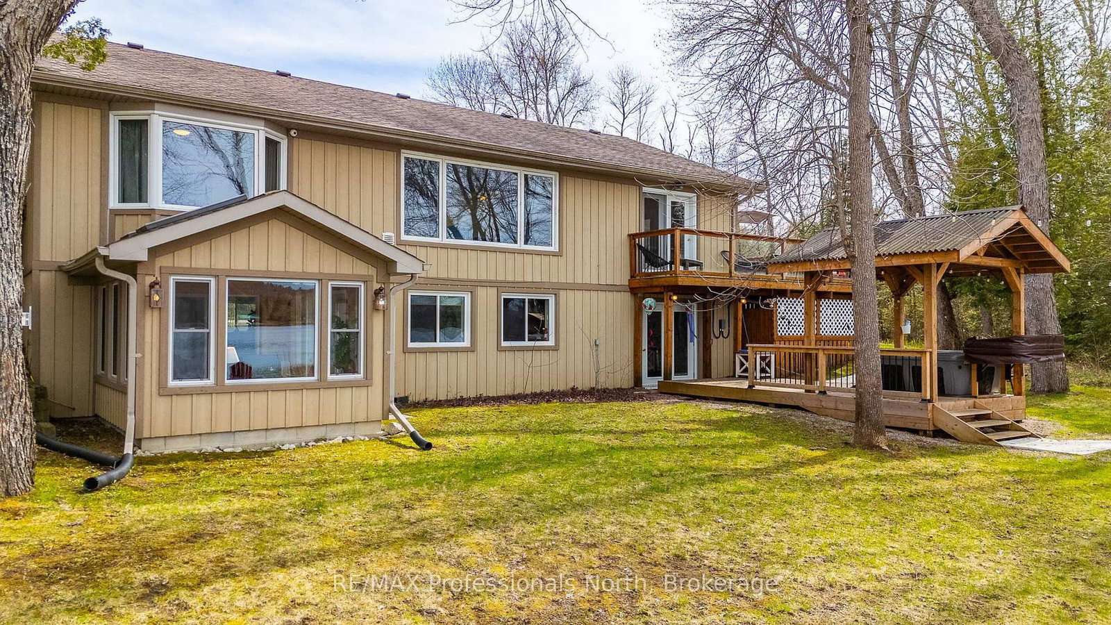 11357 Highway 118 • Dysart et al, ON photo 49