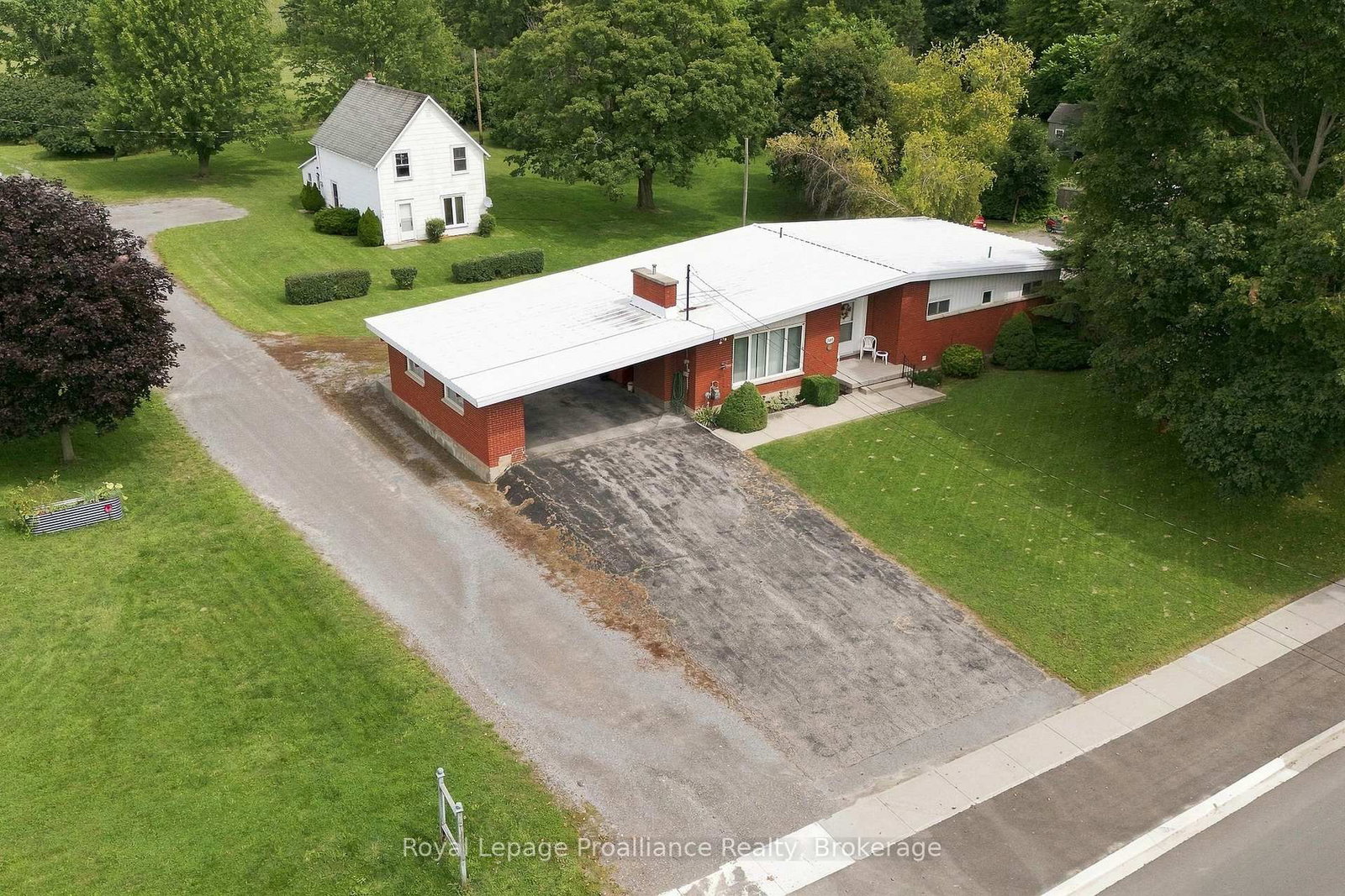 380-384 Main Street • Prince Edward County, ON photo 1