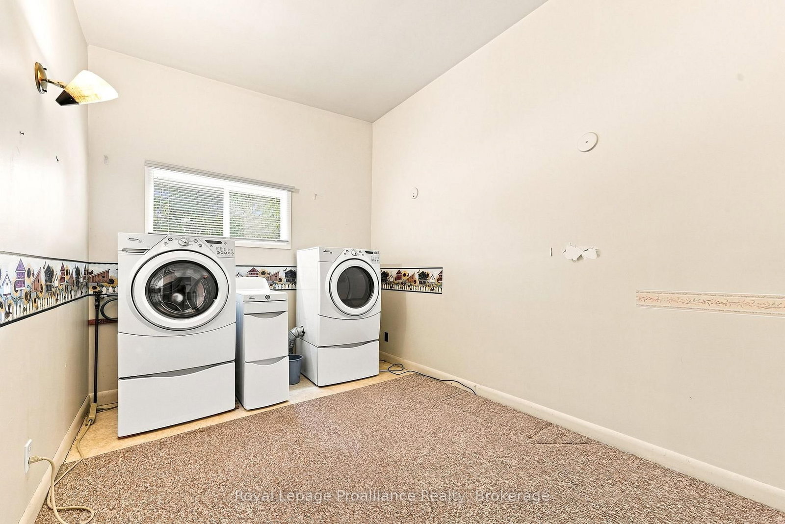 380-384 Main Street • Prince Edward County, ON photo 17