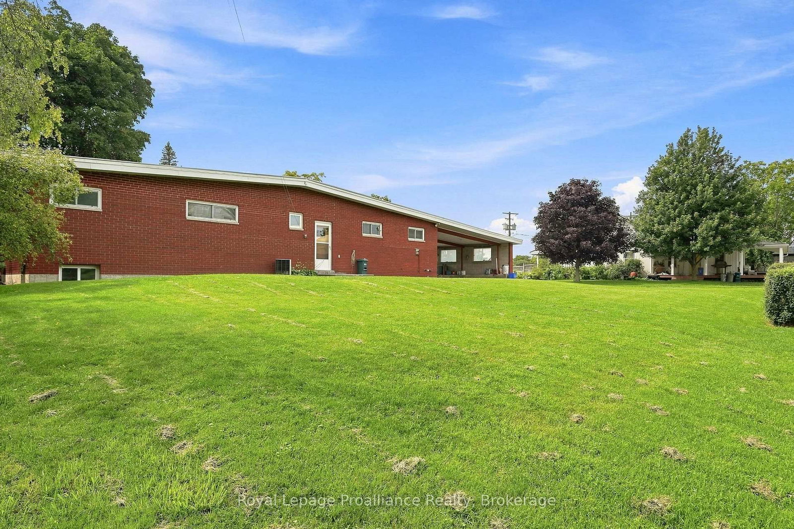 380-384 Main Street • Prince Edward County, ON photo 25