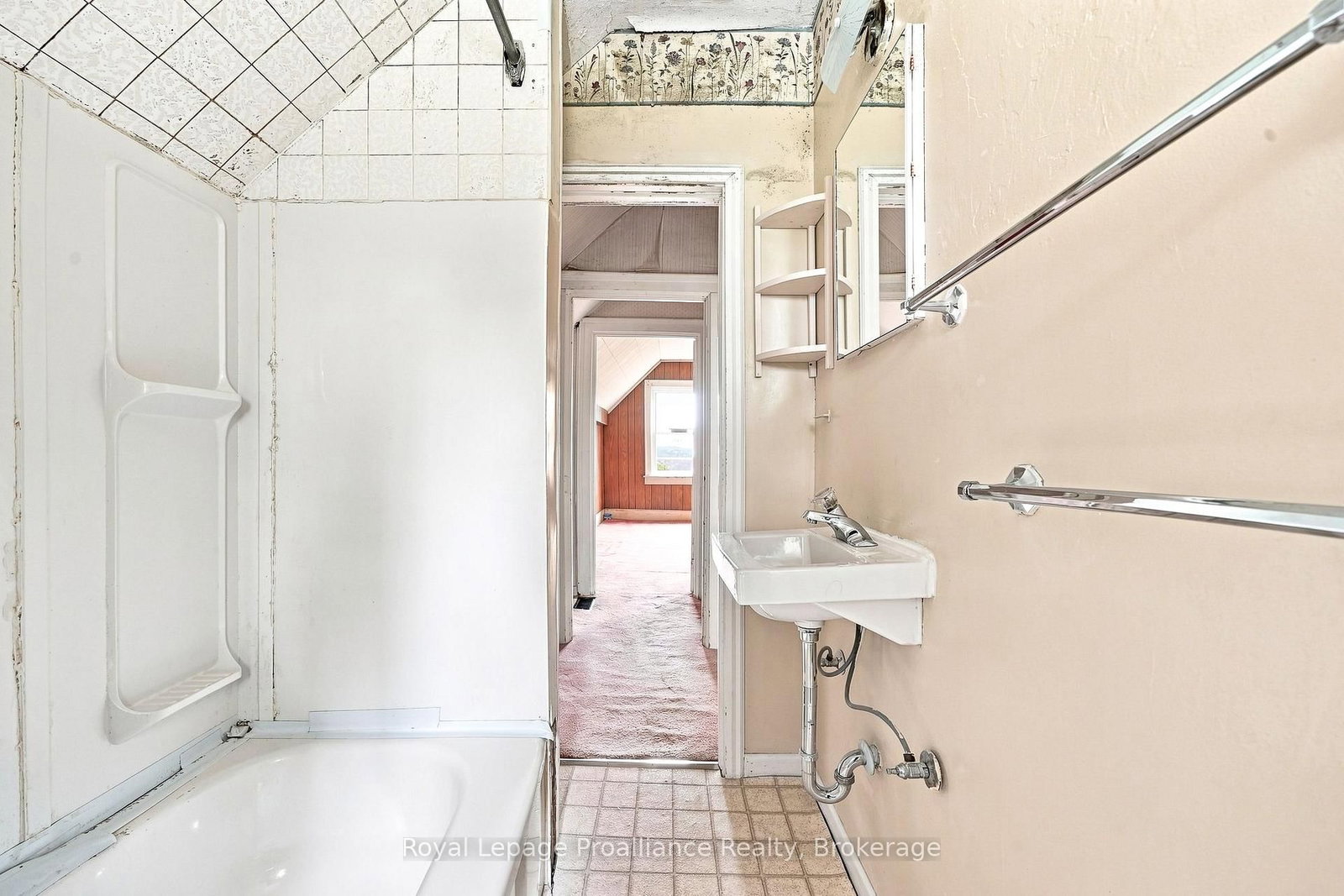 380-384 Main Street • Prince Edward County, ON photo 49