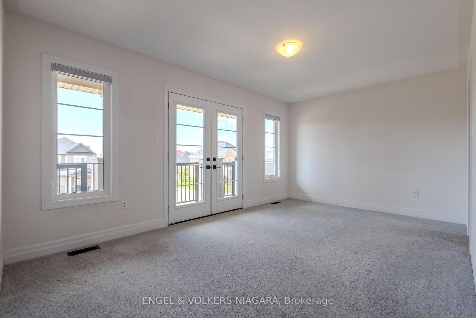 9218 White Oak Avenue • Niagara Falls, ON photo 21