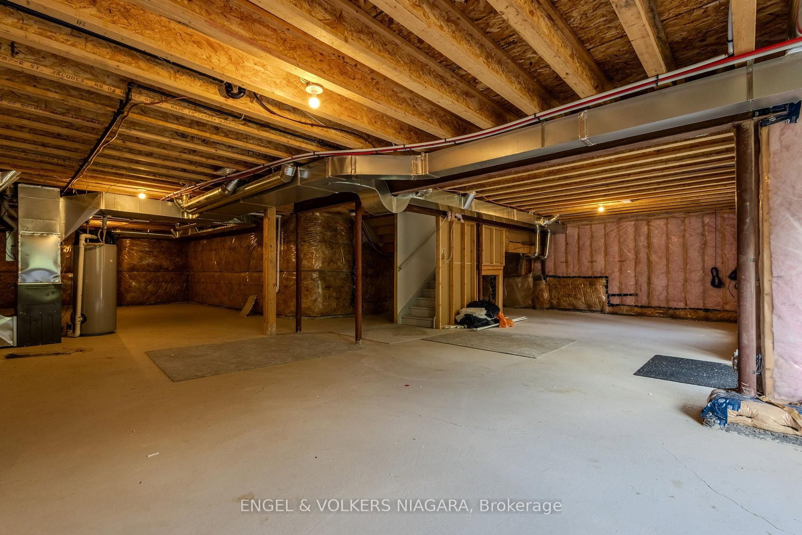 9218 White Oak Avenue • Niagara Falls, ON photo 36