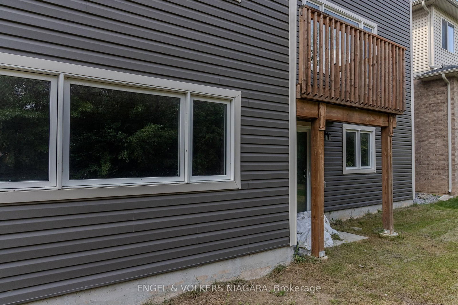 9218 White Oak Avenue • Niagara Falls, ON photo 39