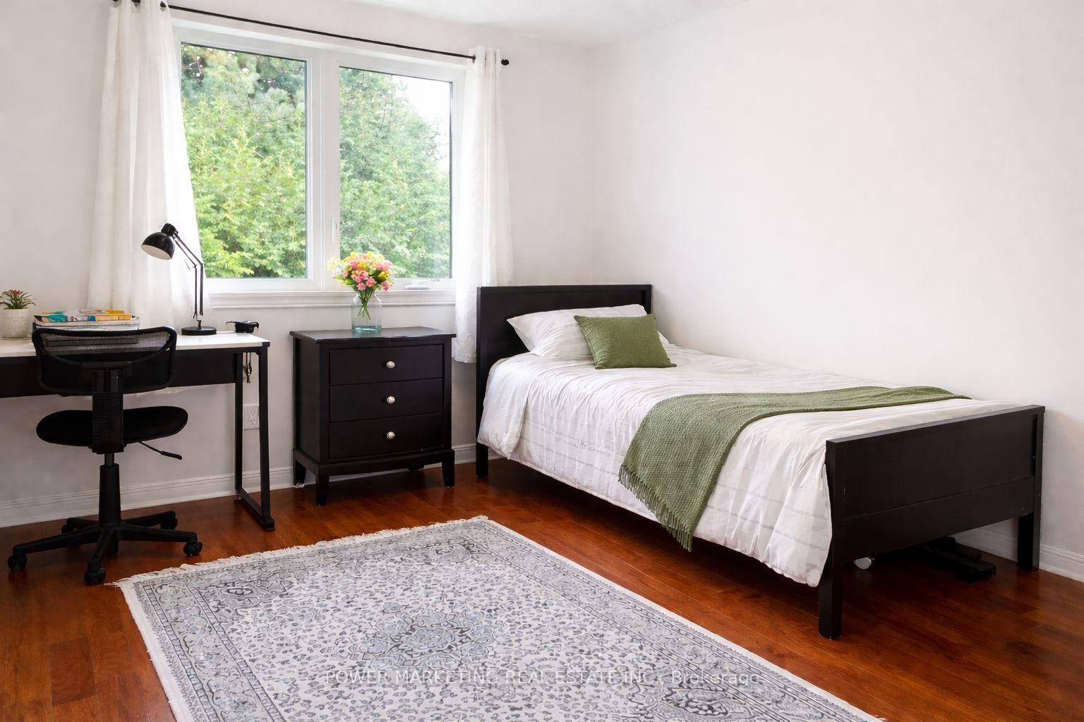 29 TAJ Court • Ottawa, ON photo 19