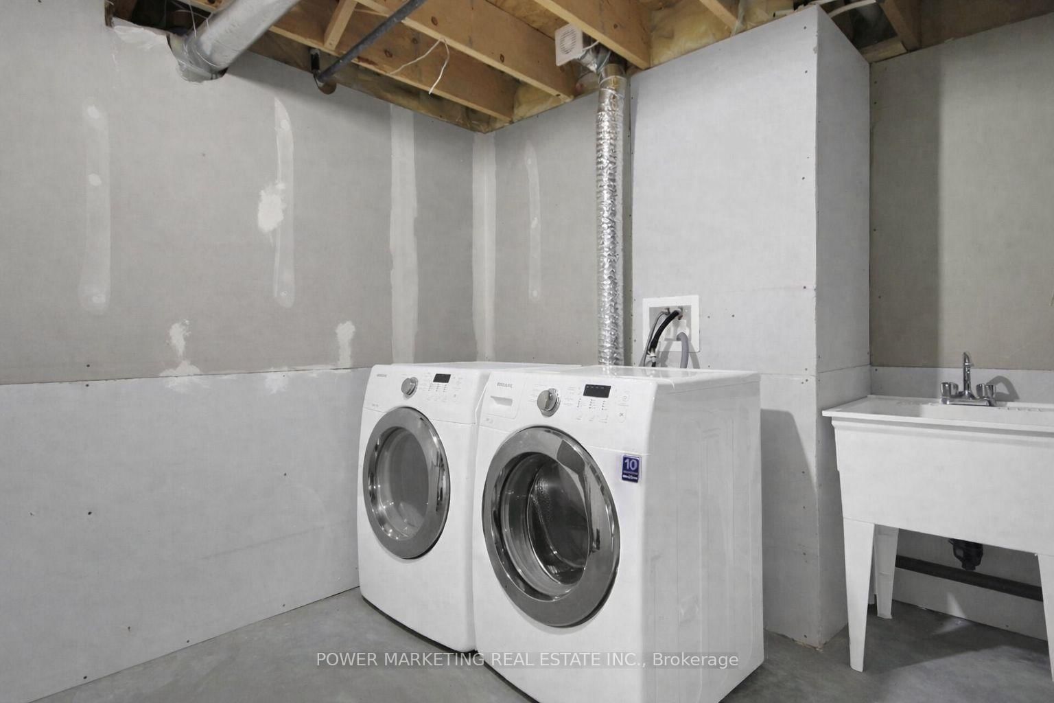 29 TAJ Court • Ottawa, ON photo 25