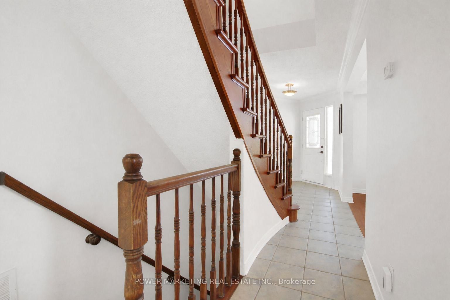 29 TAJ Court • Ottawa, ON photo 27