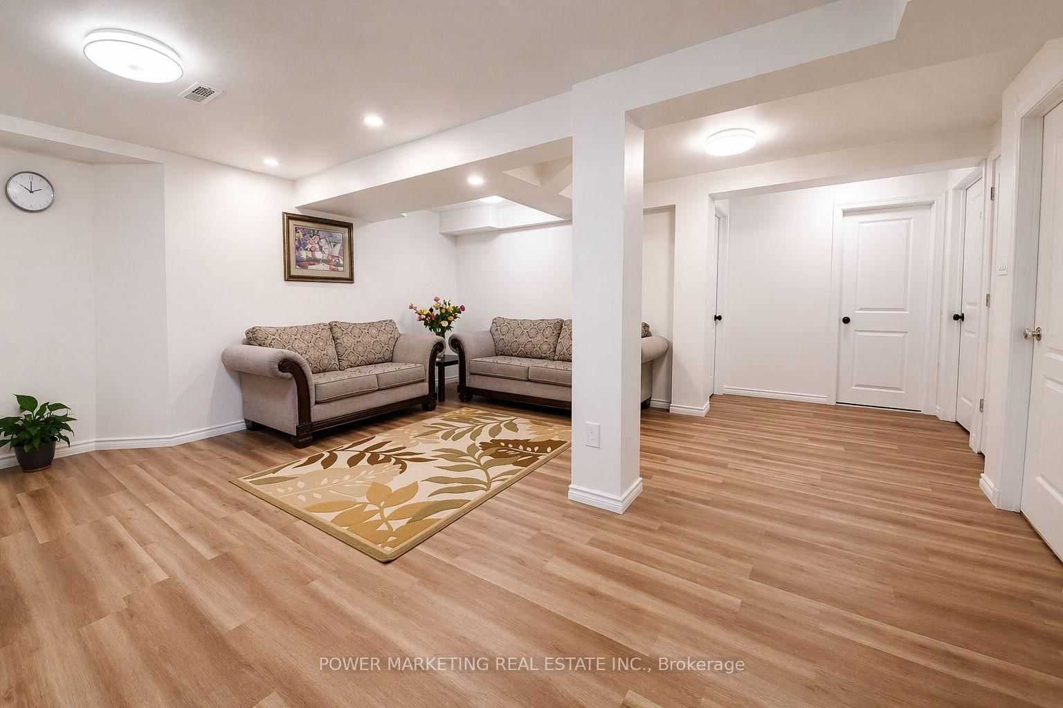 29 TAJ Court • Ottawa, ON photo 31