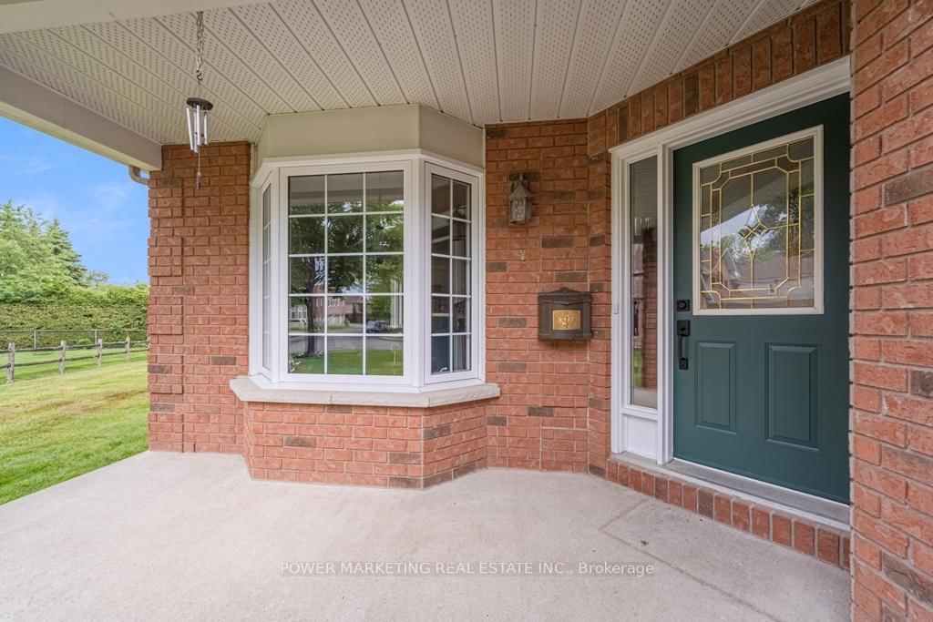 29 TAJ Court • Ottawa, ON photo 36