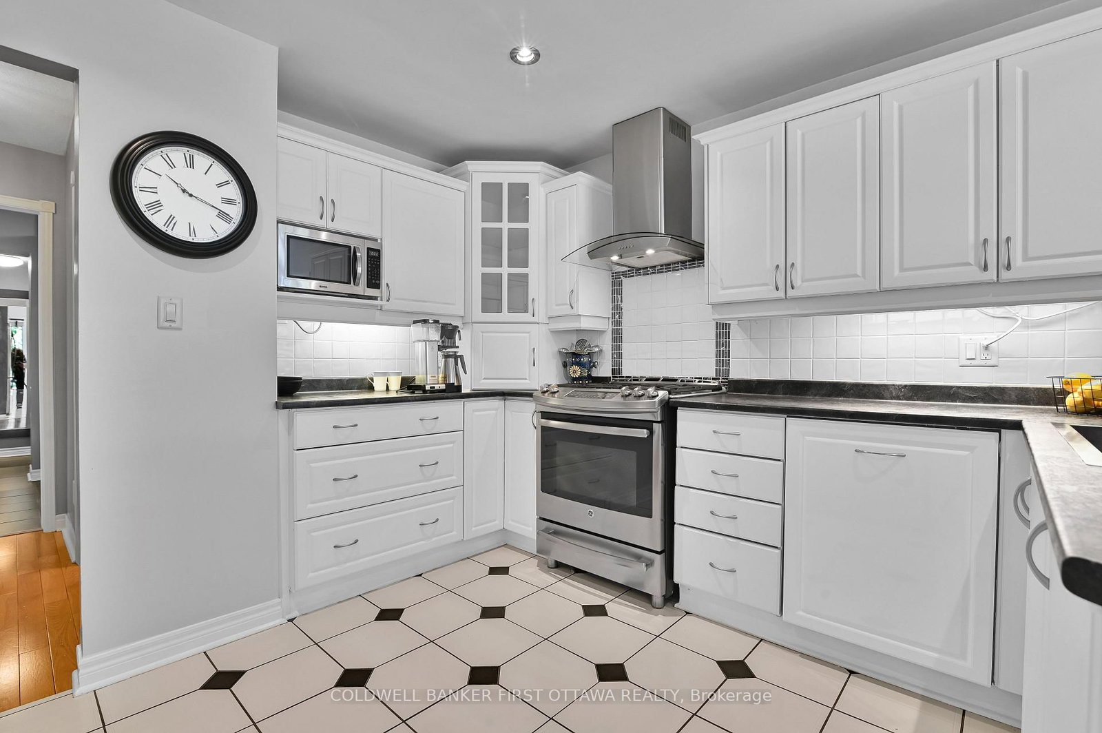 605 Brookridge Crescent • Orleans, ON photo 10