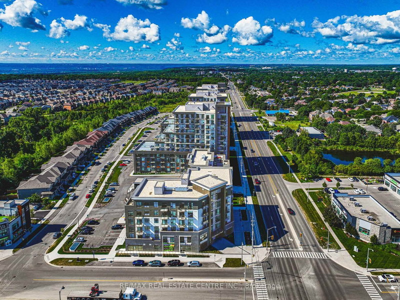 1202 - 470 Dundas Street E