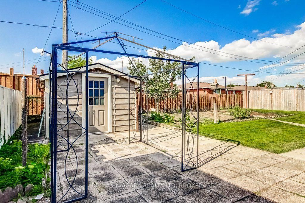 19 Eastdale Crescent • Welland, ON photo 44