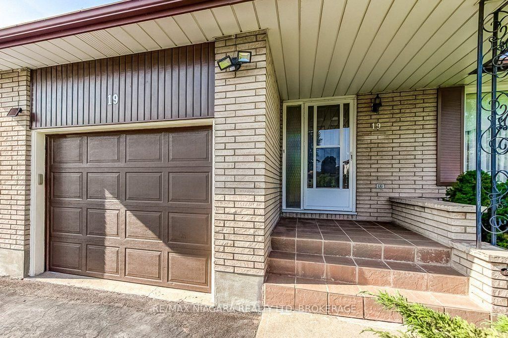 19 Eastdale Crescent • Welland, ON photo 6