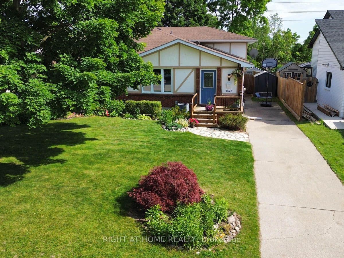 2623 Kaymar Crescent • Sarnia, ON photo 1