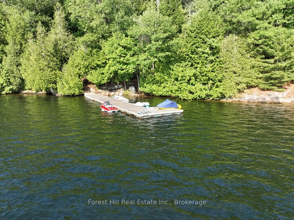 10689 Kawagama Lake WAO • Algonquin Highlands, ON photo 15