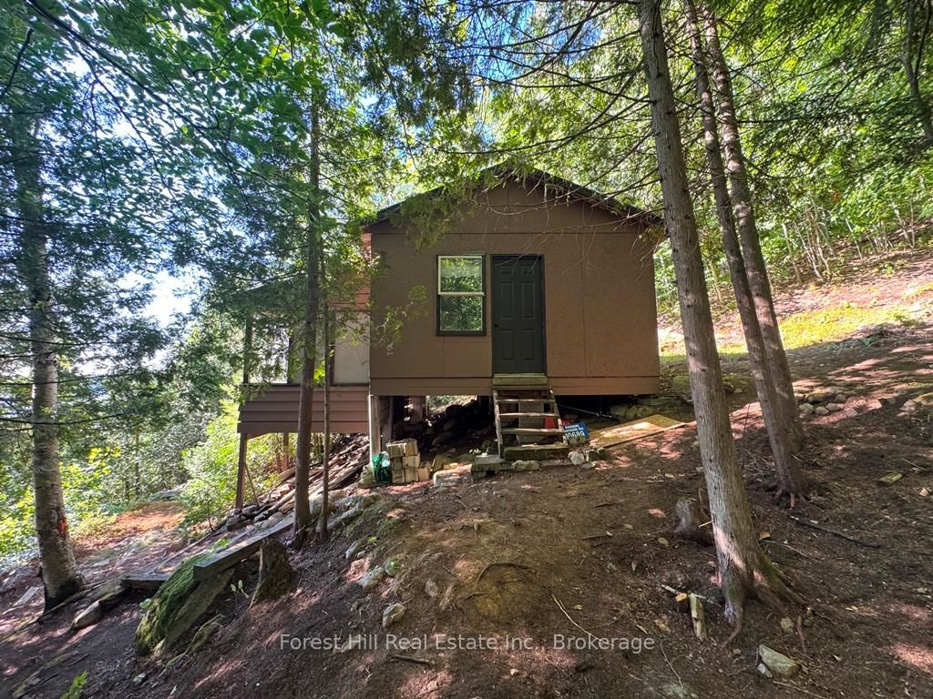10689 Kawagama Lake WAO • Algonquin Highlands, ON photo 30