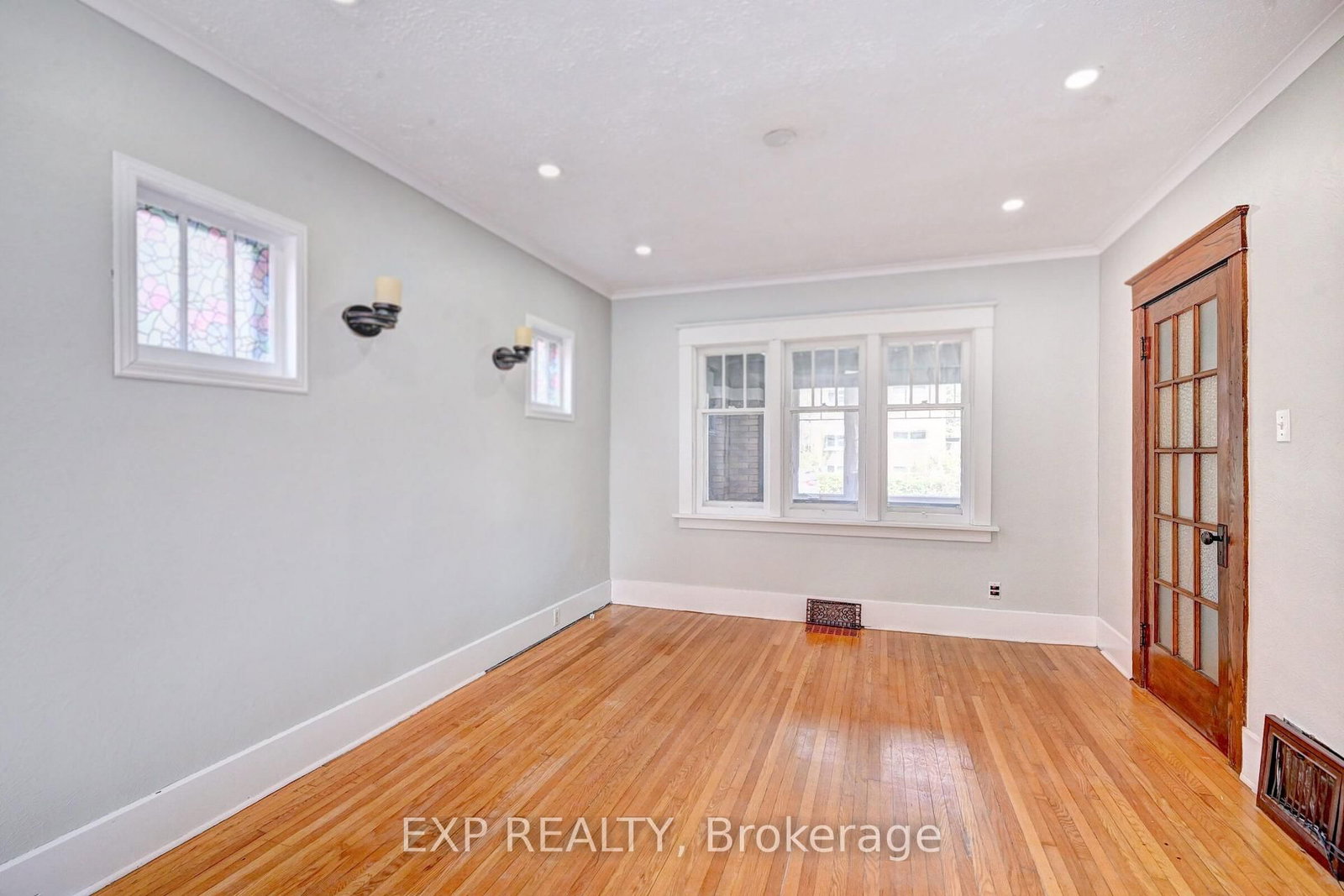 147 Courtland Avenue E • Kitchener, ON photo 10