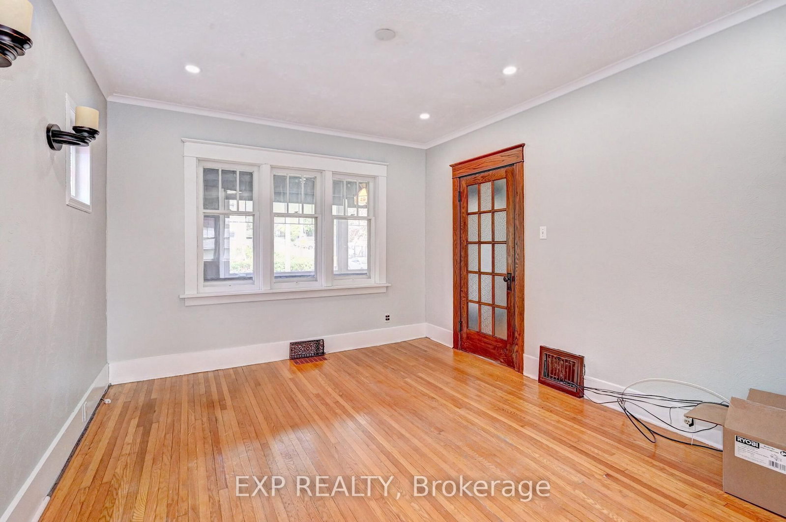 147 Courtland Avenue E • Kitchener, ON photo 13