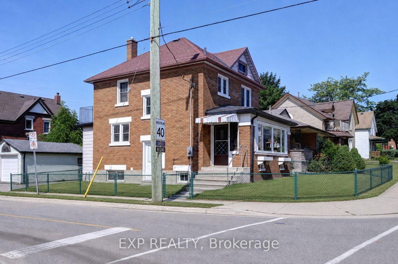 147 Courtland Avenue E