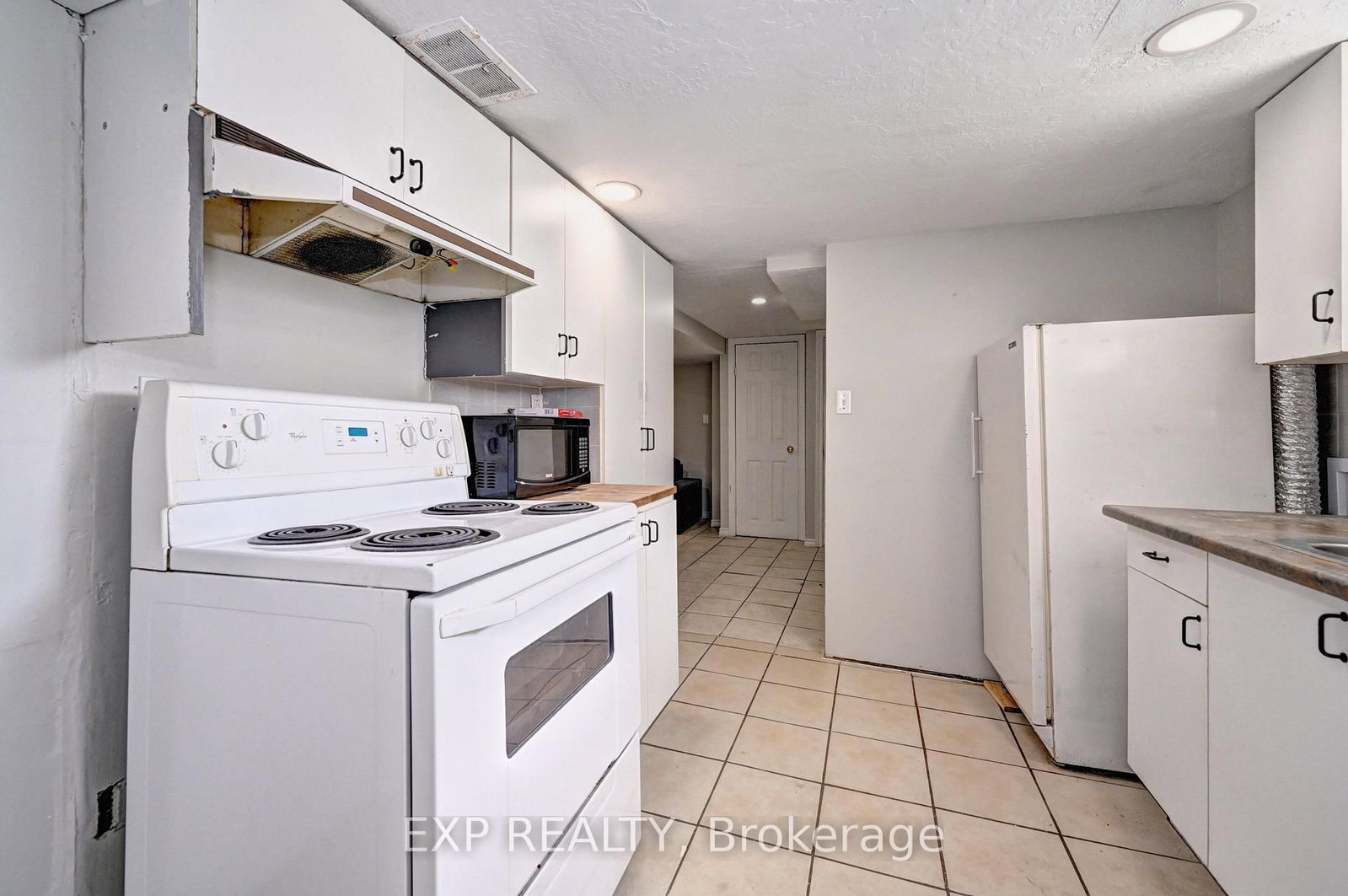147 Courtland Avenue E • Kitchener, ON photo 46