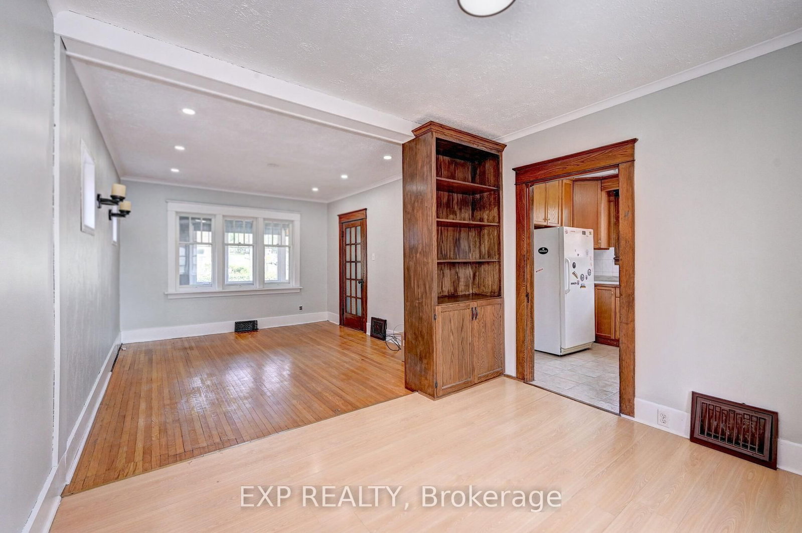 147 Courtland Avenue E • Kitchener, ON photo 9