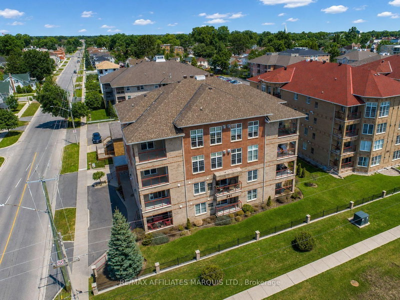 402 - 341 Water Street W