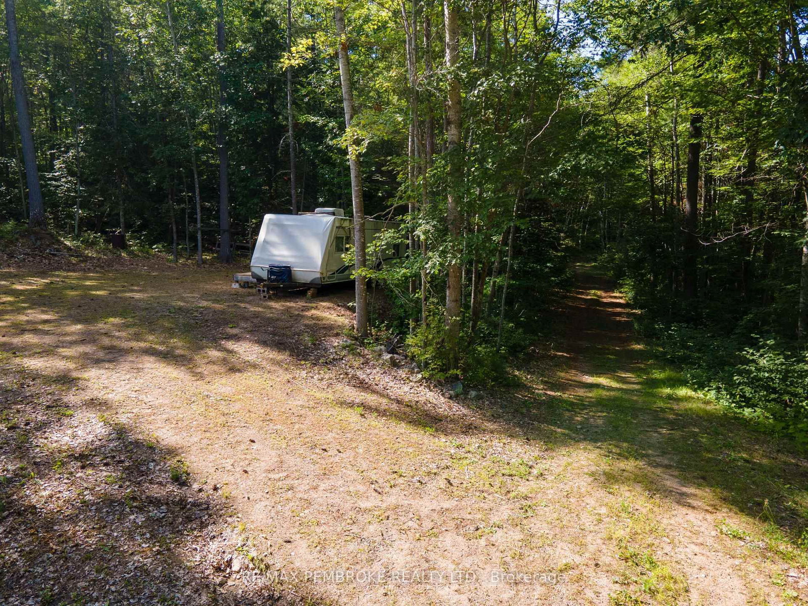 5032 Round Lake Road • Killaloe, ON photo 14
