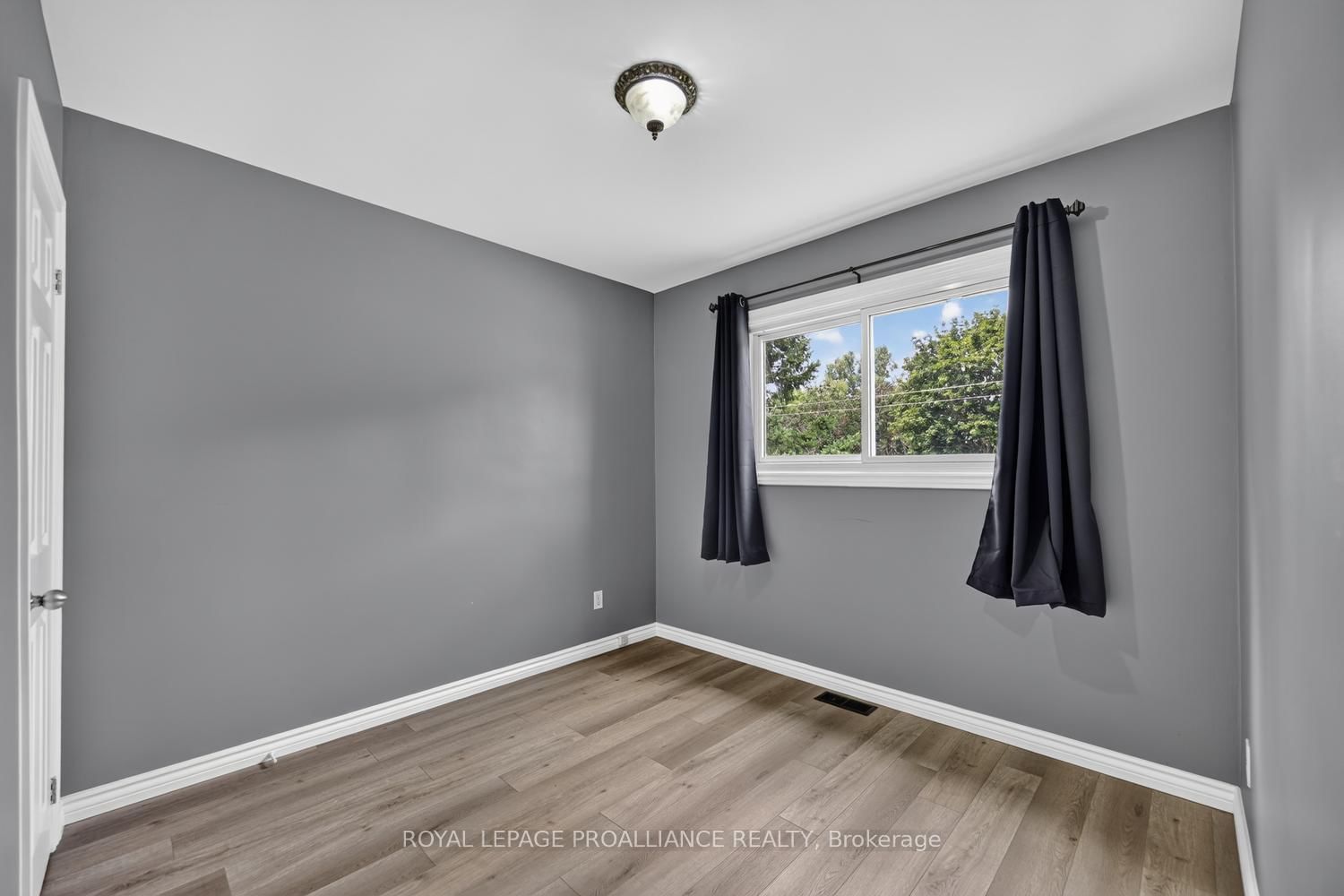 402 Linda Street • Prescott, ON photo 12