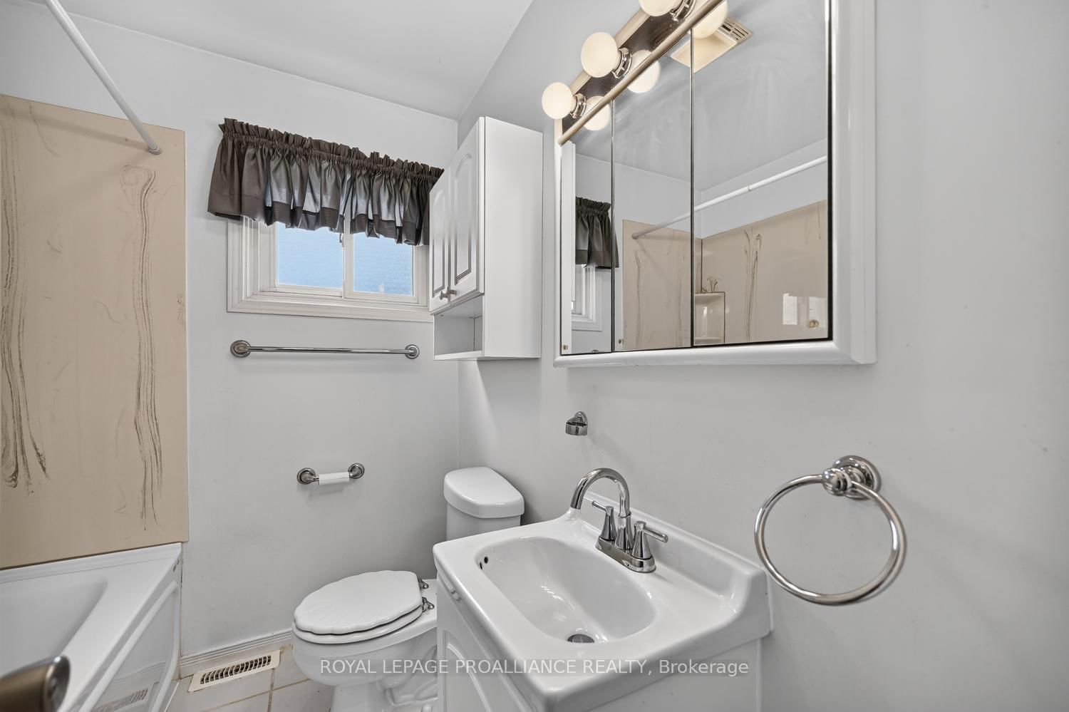 402 Linda Street • Prescott, ON photo 13