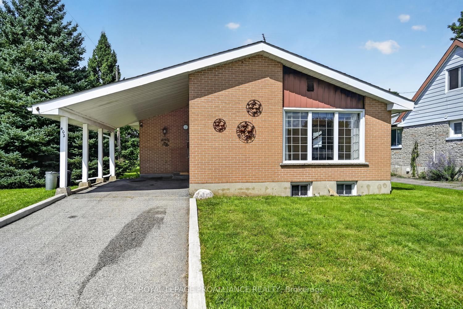 402 Linda Street • Prescott, ON photo 2