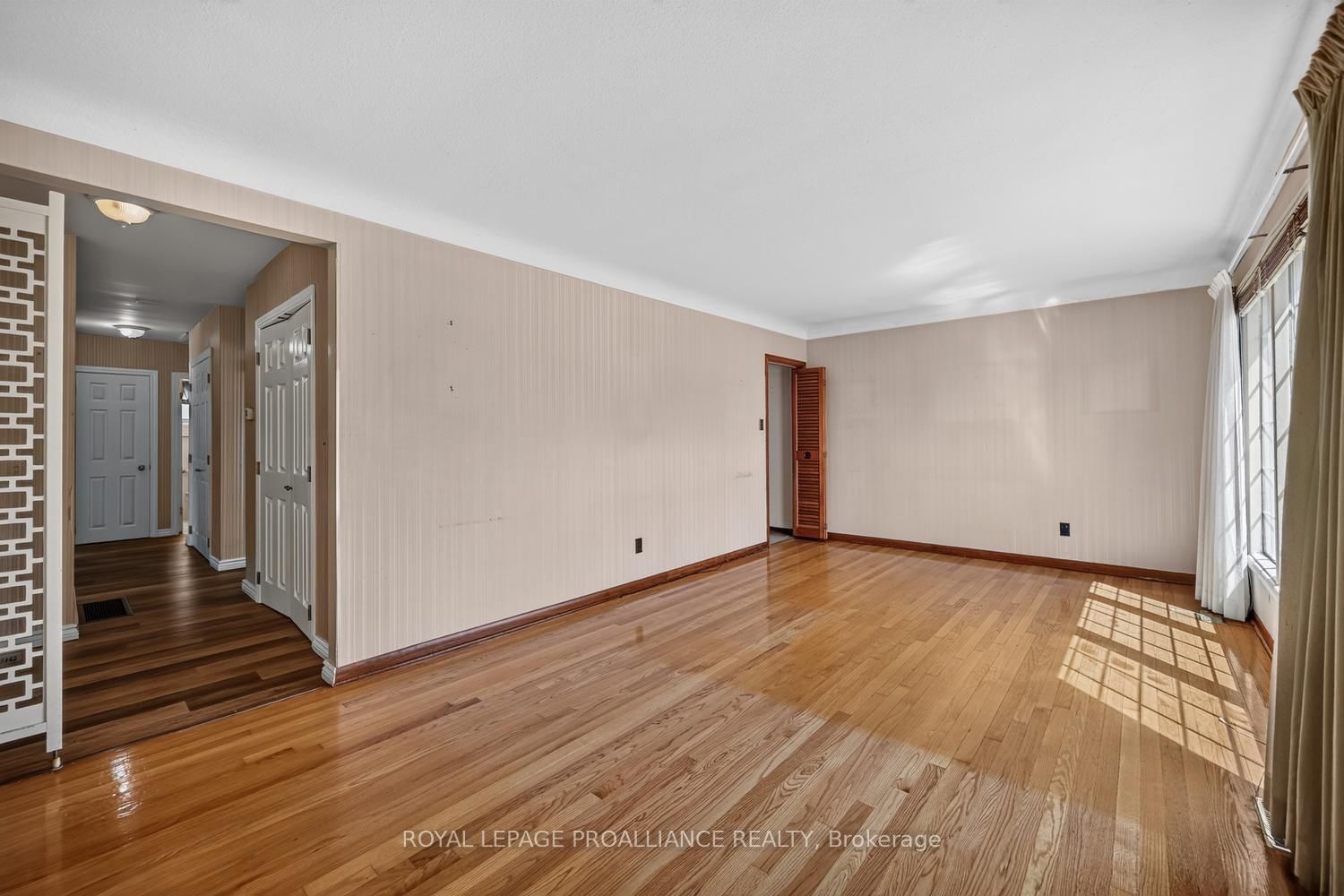 402 Linda Street • Prescott, ON photo 4