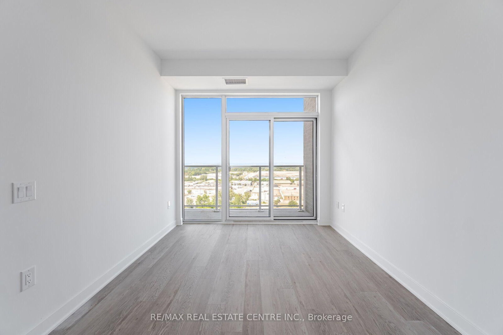 1608-2782 Barton St, Hamilton, view 13
