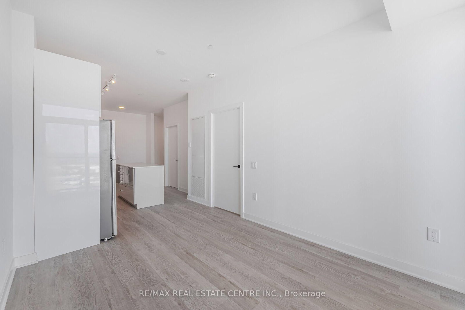 1608-2782 Barton St, Hamilton, view 17