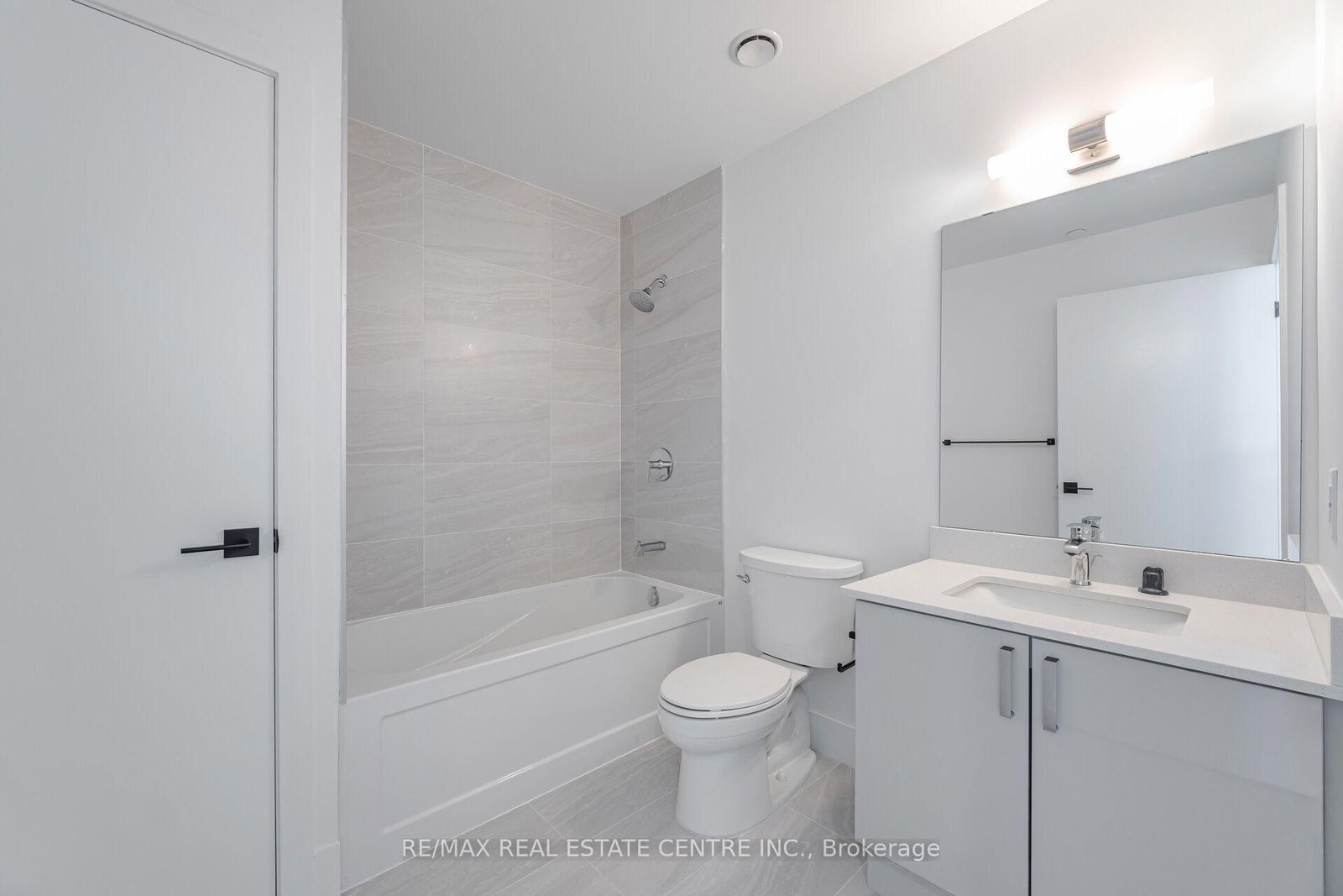 1608-2782 Barton St, Hamilton, view 20