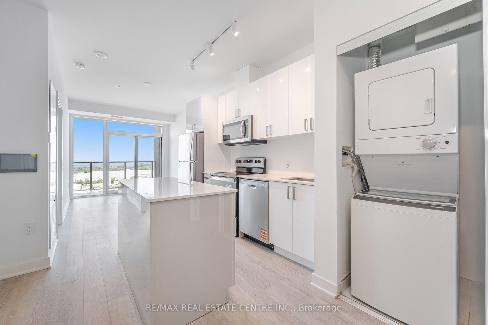 1608-2782 Barton St, Hamilton, view 21